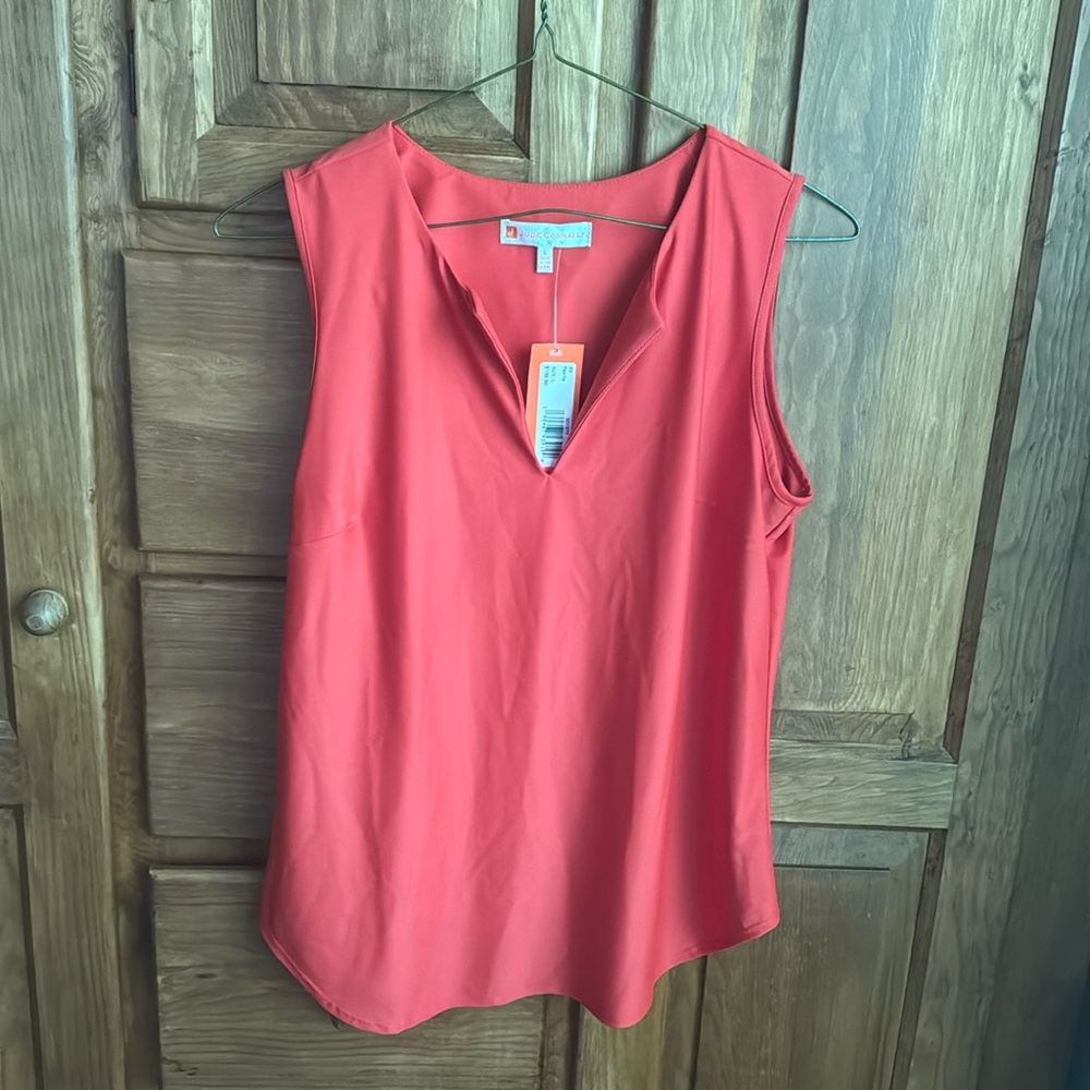 Jude Connally Ali Top